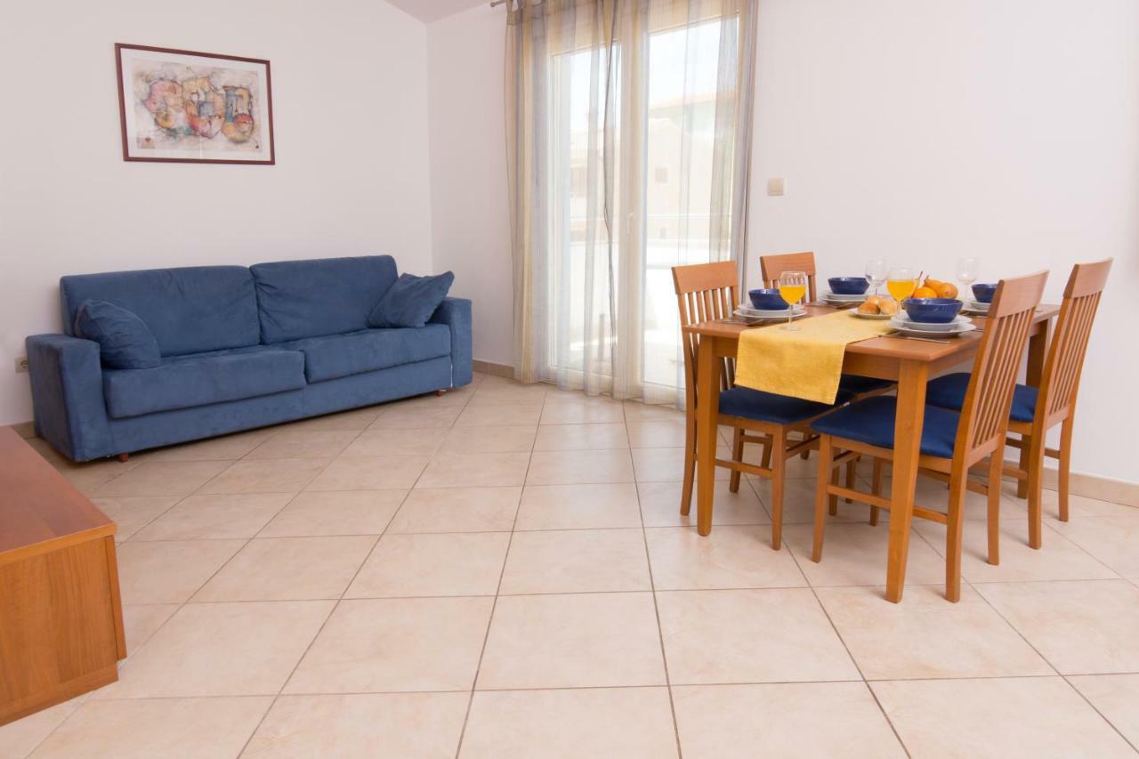Flora Apartment *