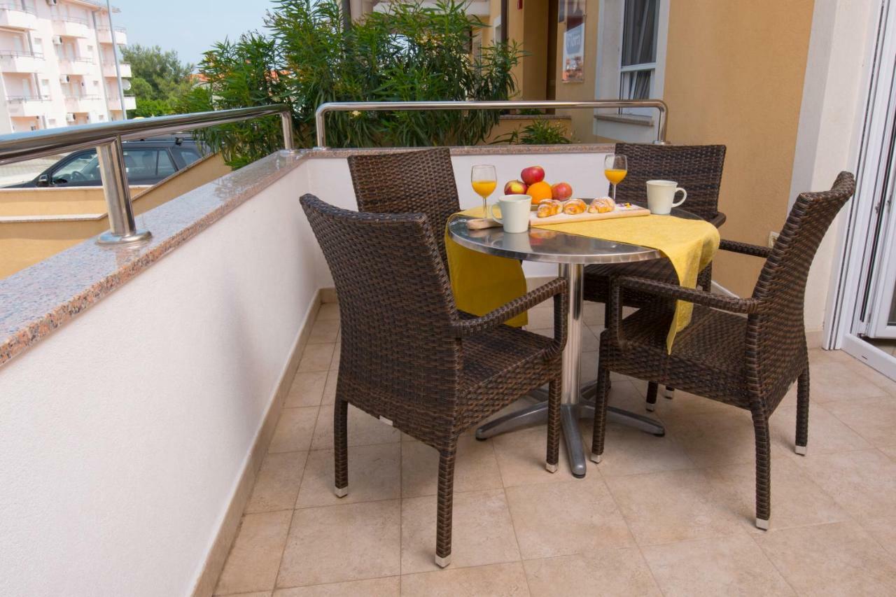 Flora Apartman *